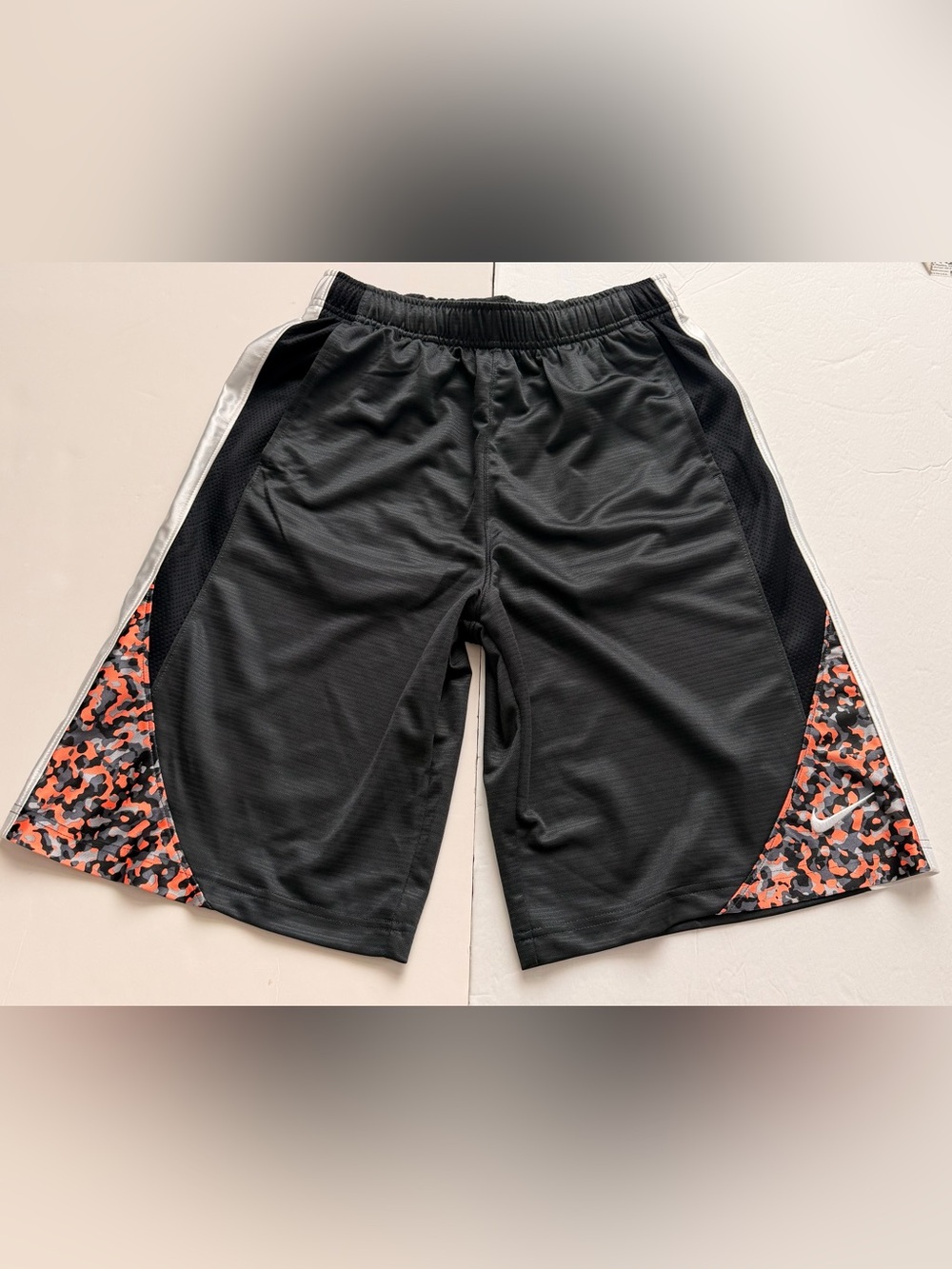 Nike Boys Youth Large Basketball Shorts Black Orange Camo Athletic